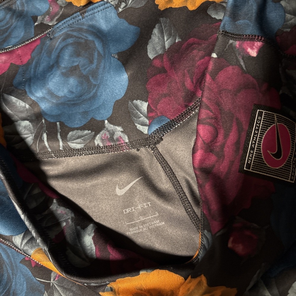 New Nike One Training Women Multi Color Rose Floral 7" Print Bike Short XXL NWOT - Picture 7 of 8